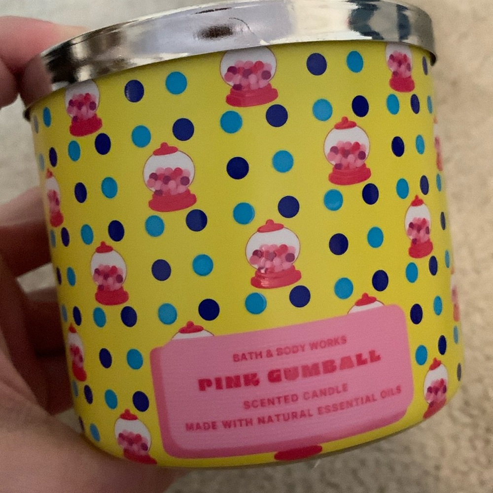 Bath & Body Works Pink Gumball candle (2023)